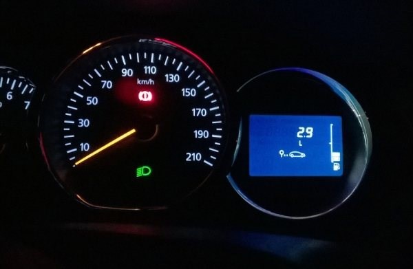 Рено Сандеро Ошибки на Панели Приборов © Щиток приборов Рено Сандеро Ошибки на Панели Приборов © Щиток приборов