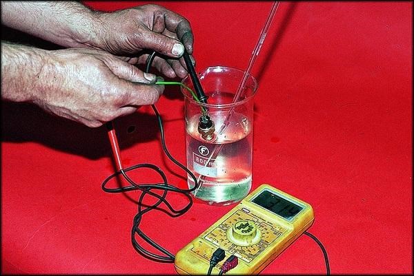 Горит Значок Охлаждающей Жидкости Ваз 2114. Проверка работоспособности Горит Значок Охлаждающей Жидкости Ваз 2114. Проверка работоспособности