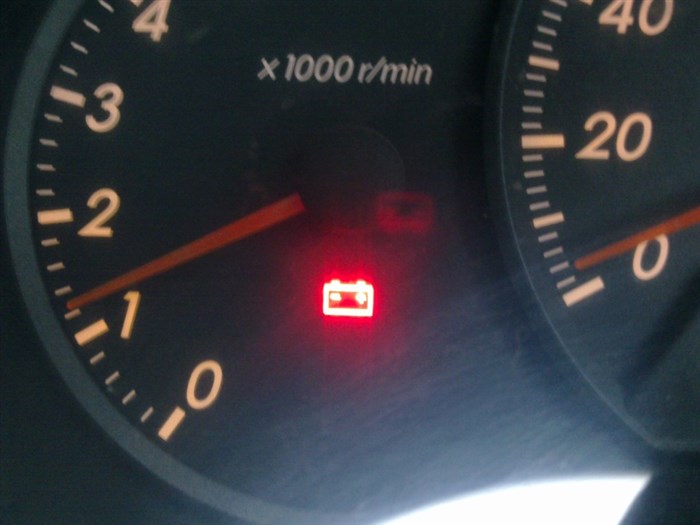 Горит Лампа Аккумулятора Форд Мондео 3. Найди вину Горит Лампа Аккумулятора Форд Мондео 3. Найди вину