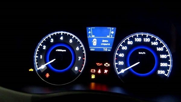 Горит Ключик на Приборной Панели Мазда – Отправлено 08 августа 2010 1832