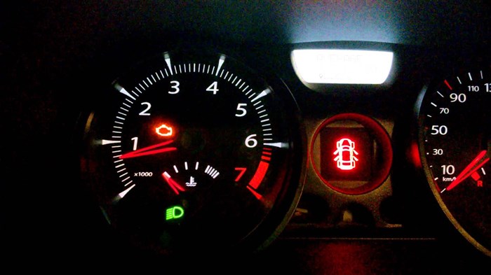 Рено Меган 2 Надпись Check Emissions. Втягивающее реле Рено Меган 2 Надпись Check Emissions. Втягивающее реле