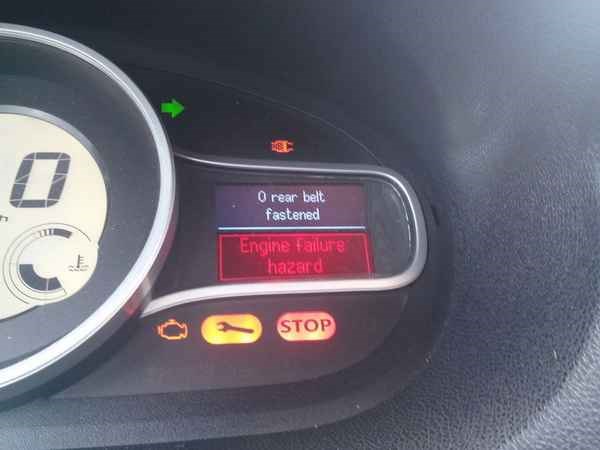 Рено Флюенс Горит Гаечный Ключ и Чек… Машины в продаже