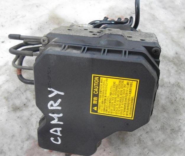 Горит Лампочка Зарядки на Тойоте Камри – Неисправность предохранителя Горит Лампочка Зарядки на Тойоте Камри – Неисправность предохранителя