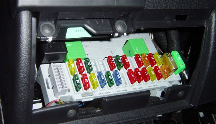 От Чего Горят Предохранители на Авто. Проверка мультиметром От Чего Горят Предохранители на Авто. Проверка мультиметром