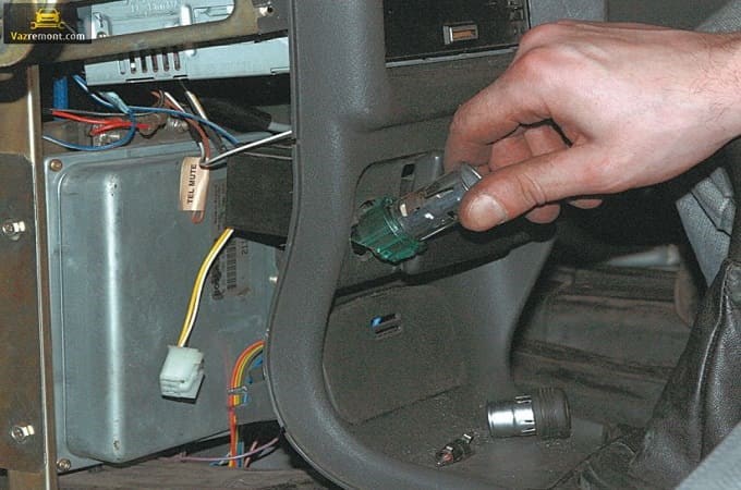Панель Приборов Ваз 2114 не Горит Поворотник. Как исправить неполадки