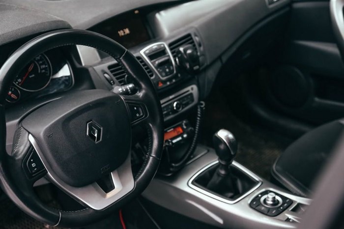 Check Speed Limiter Рено Меган 3 Дизель. Местонахождение vin-кода Check Speed Limiter Рено Меган 3 Дизель. Местонахождение vin-кода