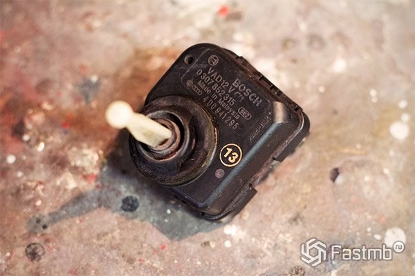 Ошибка Корректора Фар на Ауди а4 б6… Корректор фар metzger 0916239