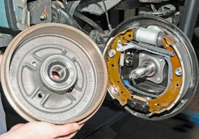 Не Горит Лампа Ручника Рено Сандеро… Что если не помогло