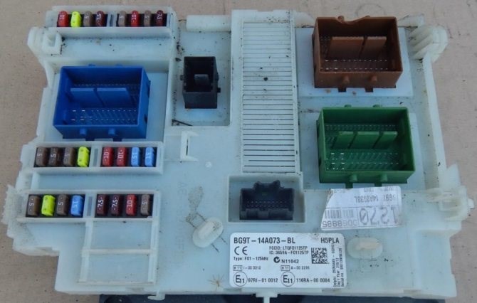 Не Горит Ближний Свет Форд Мондео 4 – Блок под капотом Не Горит Ближний Свет Форд Мондео 4 – Блок под капотом