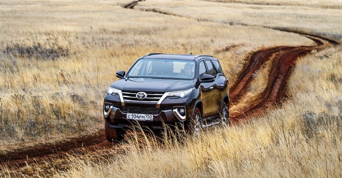 Горит Датчик Давления в Шинах Тойота Фортунер Блоки в салоне Горит Датчик Давления в Шинах Тойота Фортунер Блоки в салоне